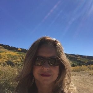 Meet your Posher, Pam